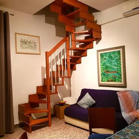 Apartment Attico96 *